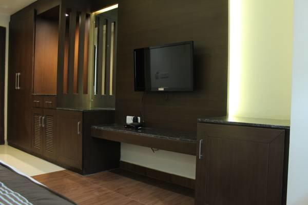 Hotel Opulence Pathankot Exterior photo