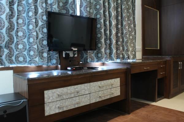 Hotel Opulence Pathankot Exterior photo